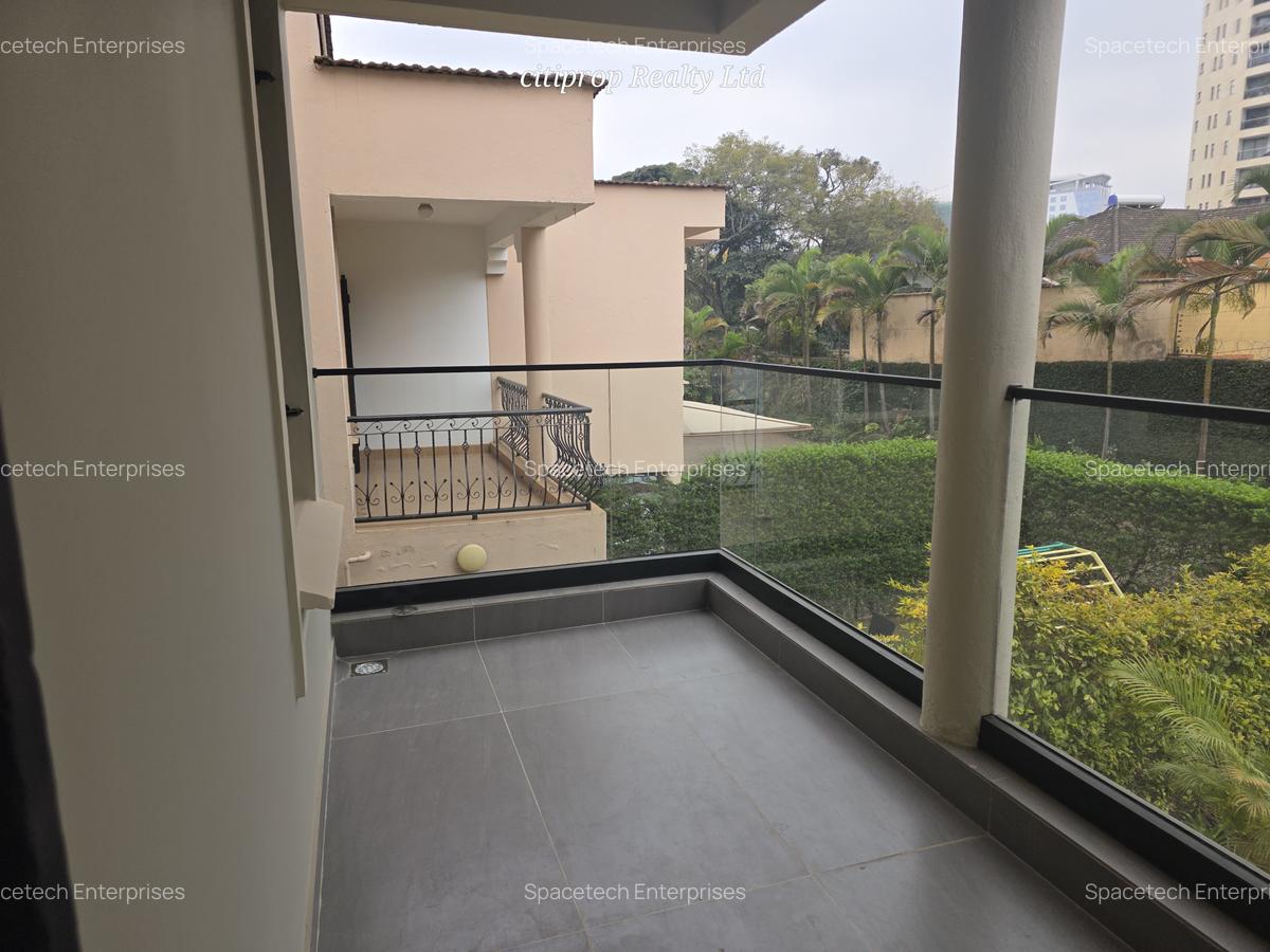 4 Bed Townhouse with En Suite in Westlands Area - 20