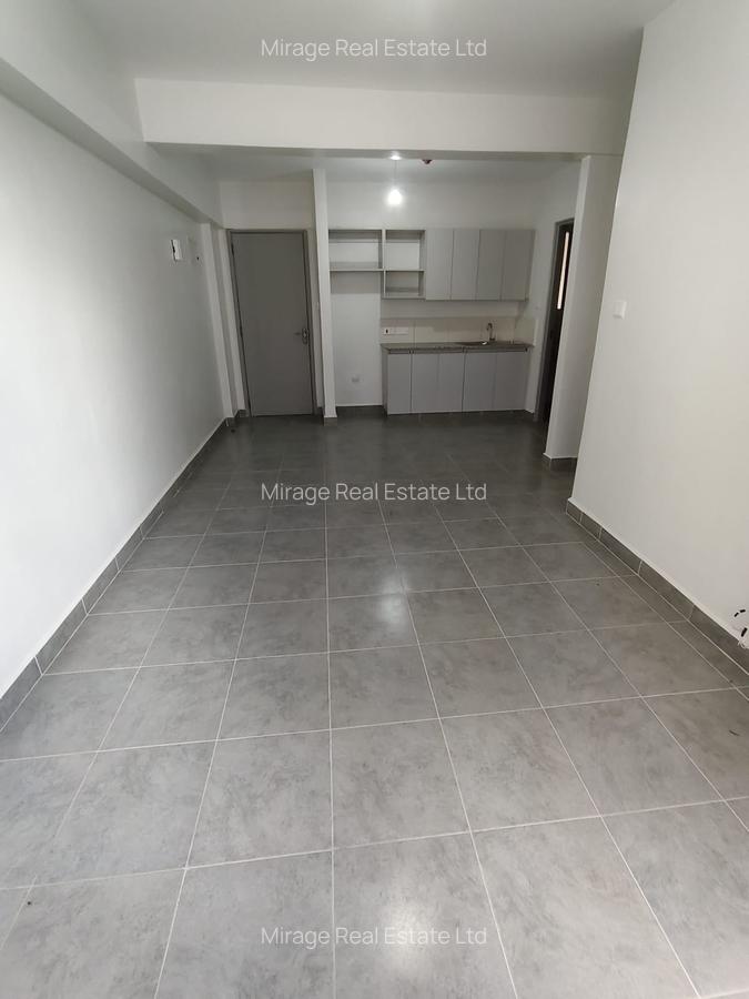 2 Bed Apartment with Swimming Pool in Garden Estate - 11