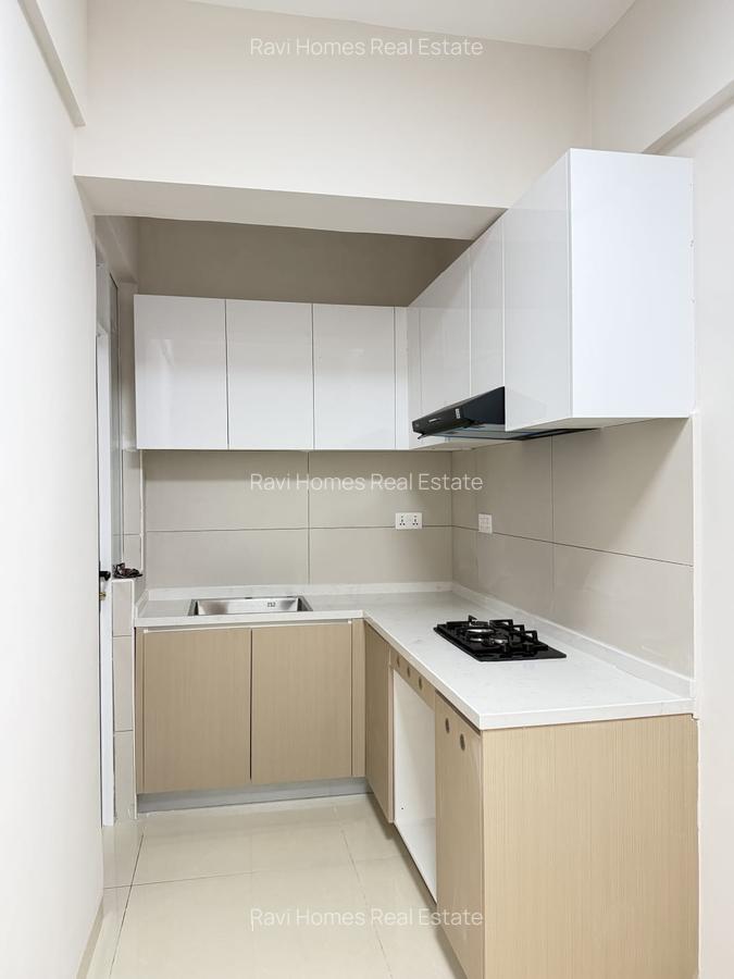 Studio Apartment with En Suite at George Padmore - 2