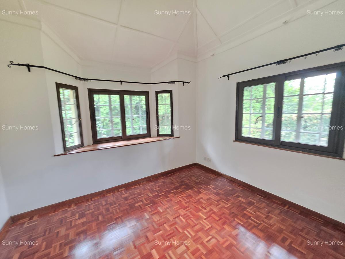 5 Bed Townhouse with En Suite at Rossylin Lone Tree - 7