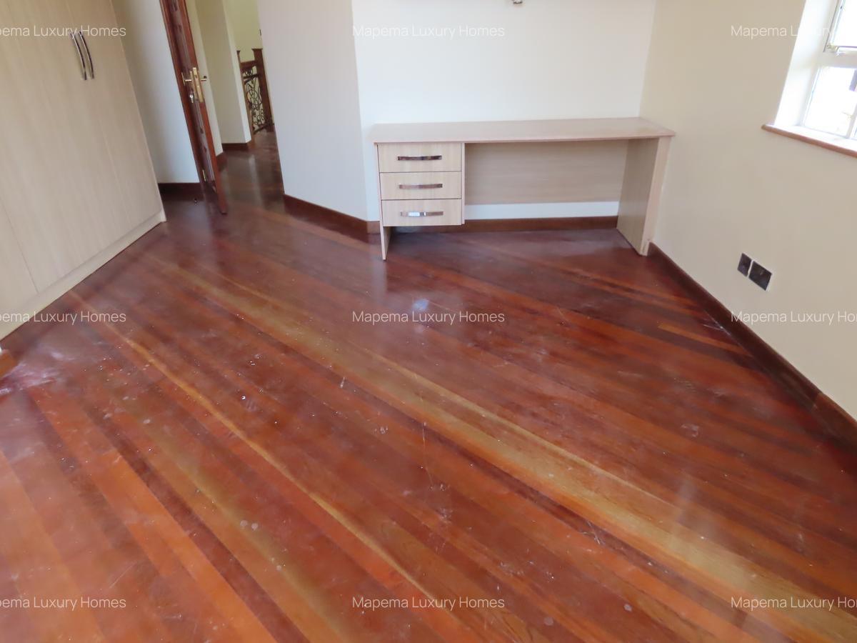 5 Bed House with En Suite at Miotoni - 10