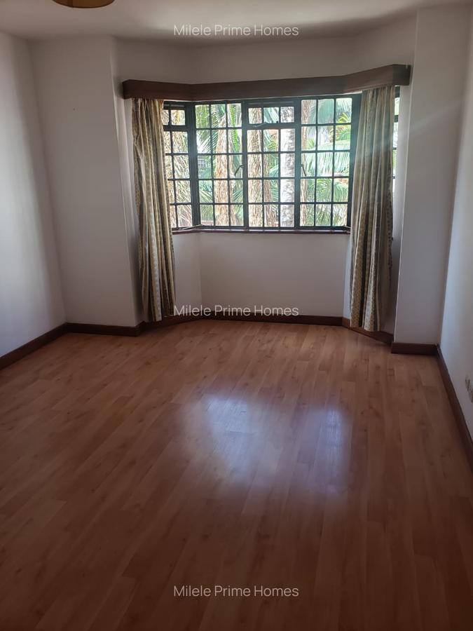 Serviced 3 Bed Apartment with En Suite in Spring Valley - 13
