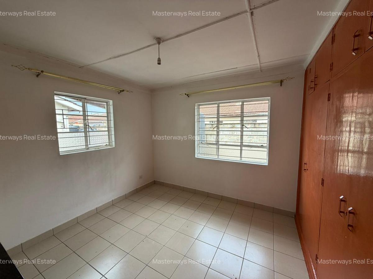 4 Bed House with En Suite in South C - 8