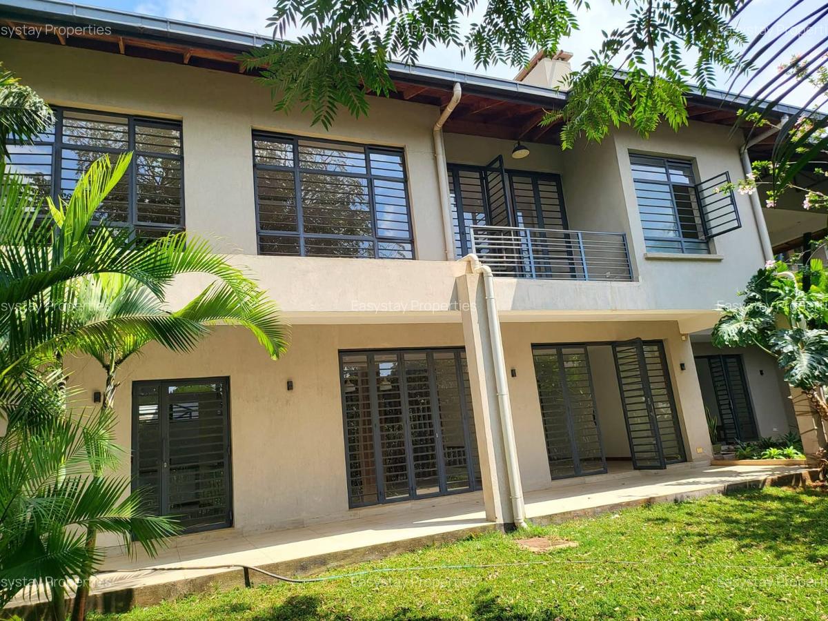 3 Bed Townhouse with En Suite in Rosslyn - 3