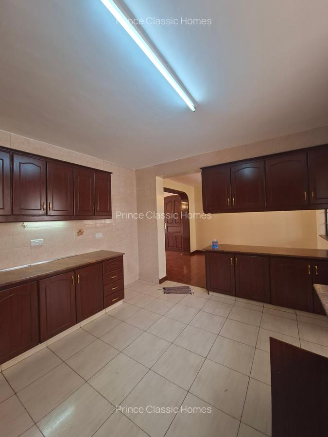 3 Bed Apartment with En Suite in Westlands Area - 10