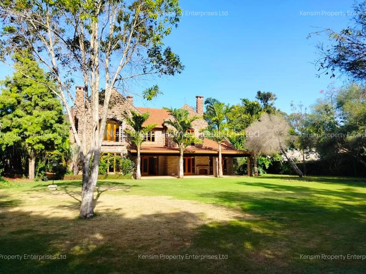 5 Bed Townhouse with En Suite in Karen - 2