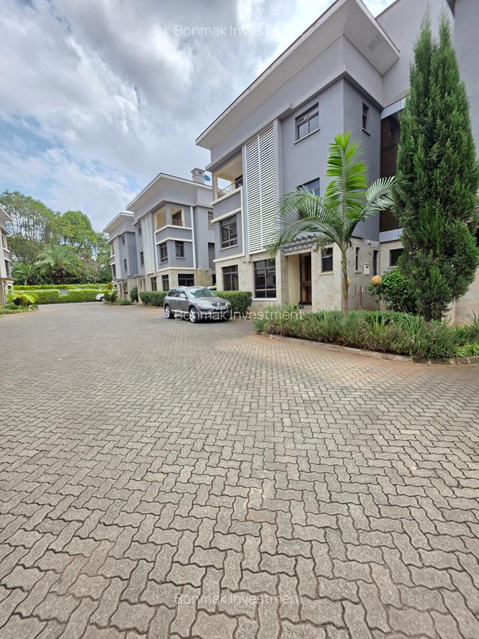 5 Bed Townhouse with En Suite at Lavington Green - 2
