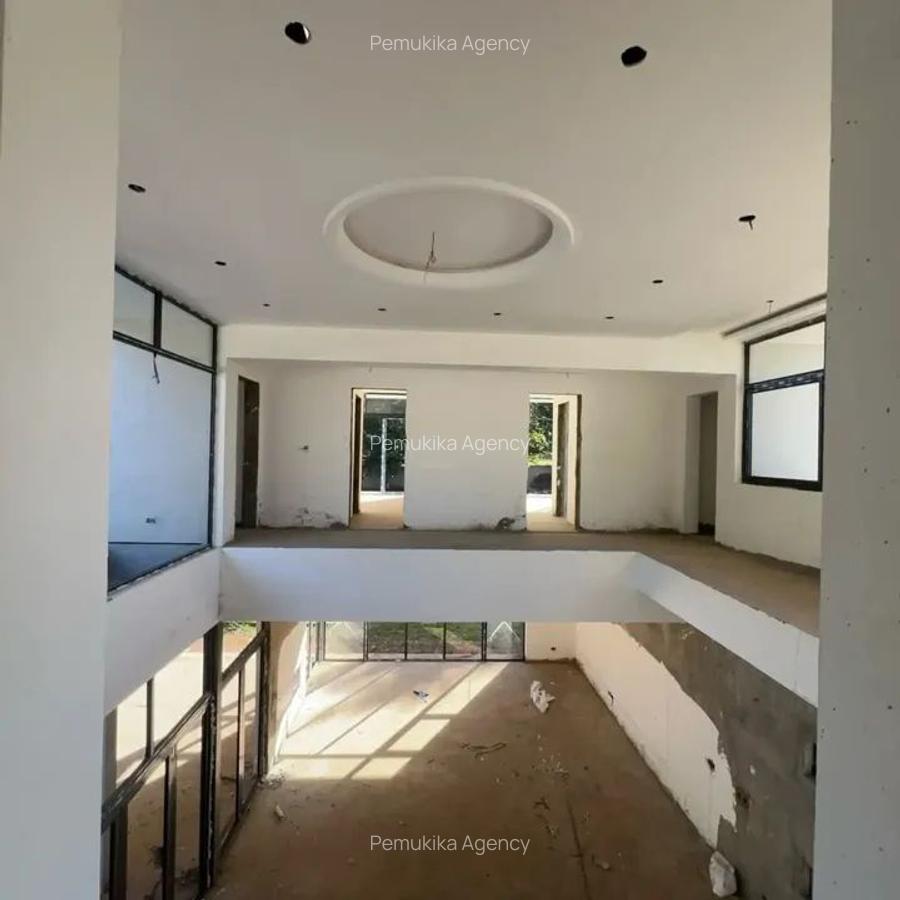 5 Bed Townhouse with En Suite in Karen - 6