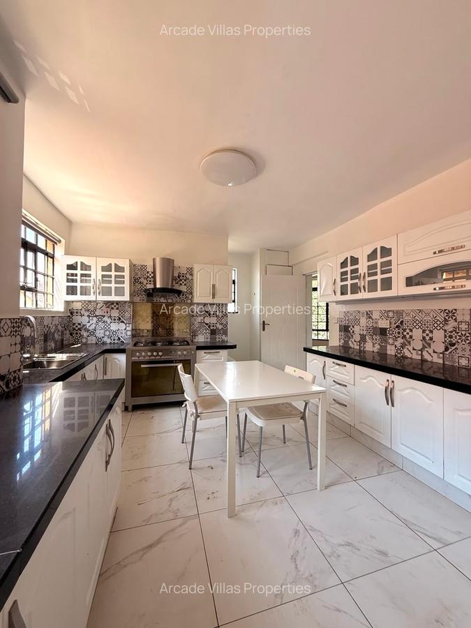 4 Bed Apartment with En Suite in Kileleshwa - 14