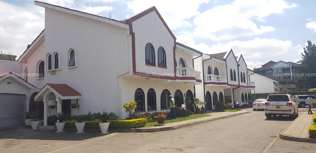 5 Bed Townhouse with En Suite at Yaya Center - 4