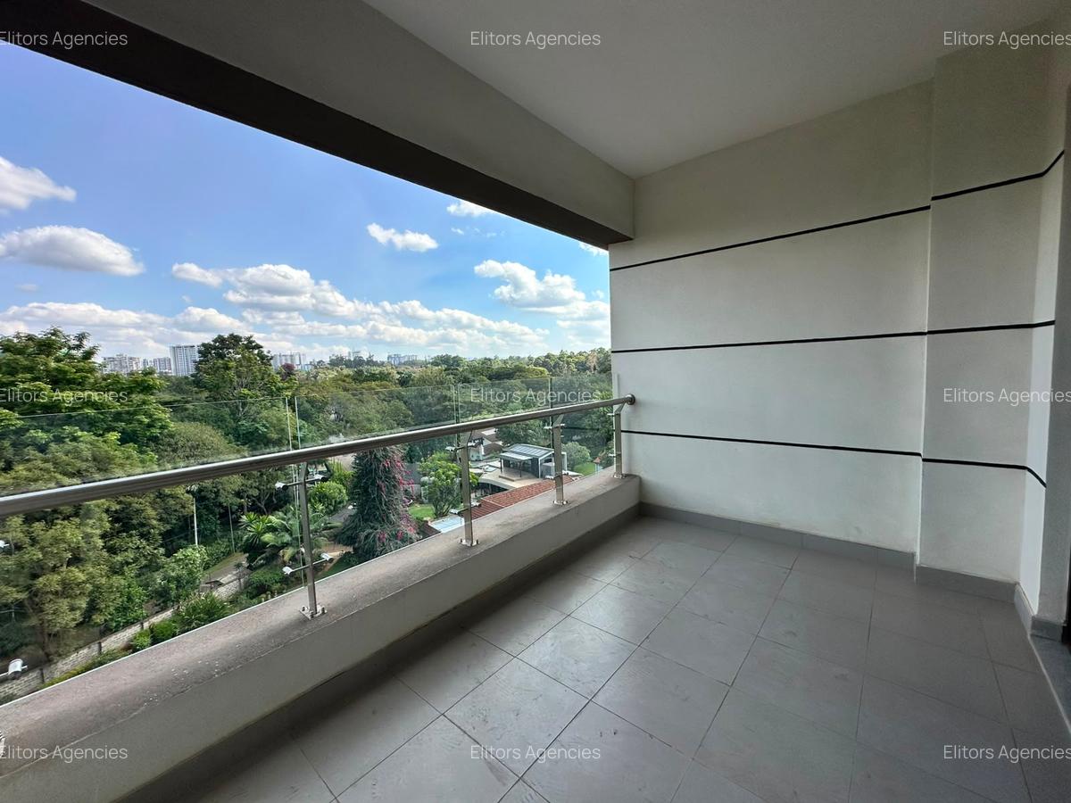 2 Bed Apartment with En Suite at Riverside Drive - 3