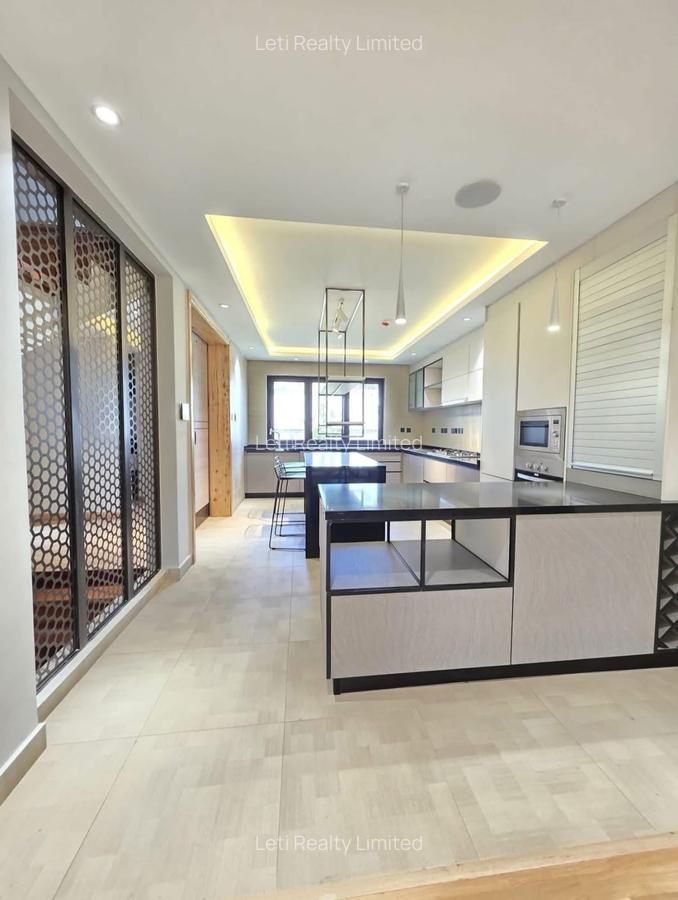 5 Bed Townhouse with En Suite in Lavington - 6