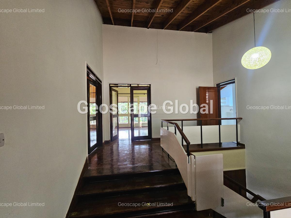 4 Bed House with En Suite in Runda - 6