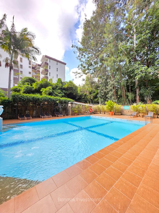 3 Bed Apartment with En Suite at Riverside Drive - 3