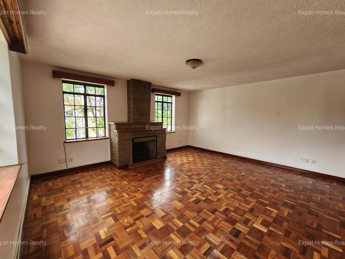5 Bed Villa with En Suite in Lavington - 18