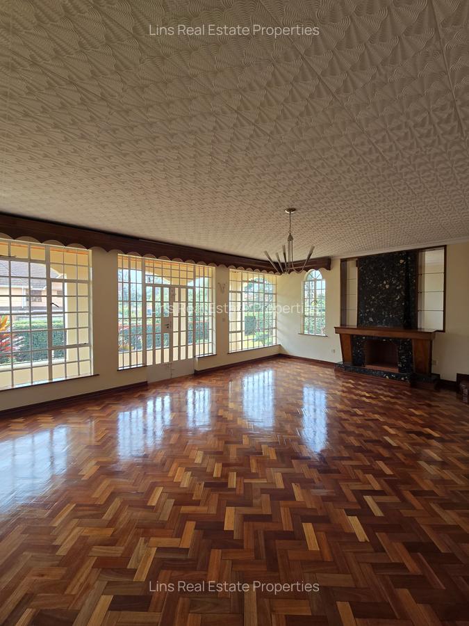 5 Bed House with En Suite in Runda - 5