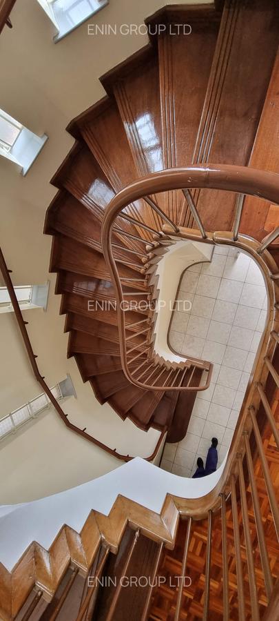 5 Bed Townhouse with En Suite at James Gichuru - 18