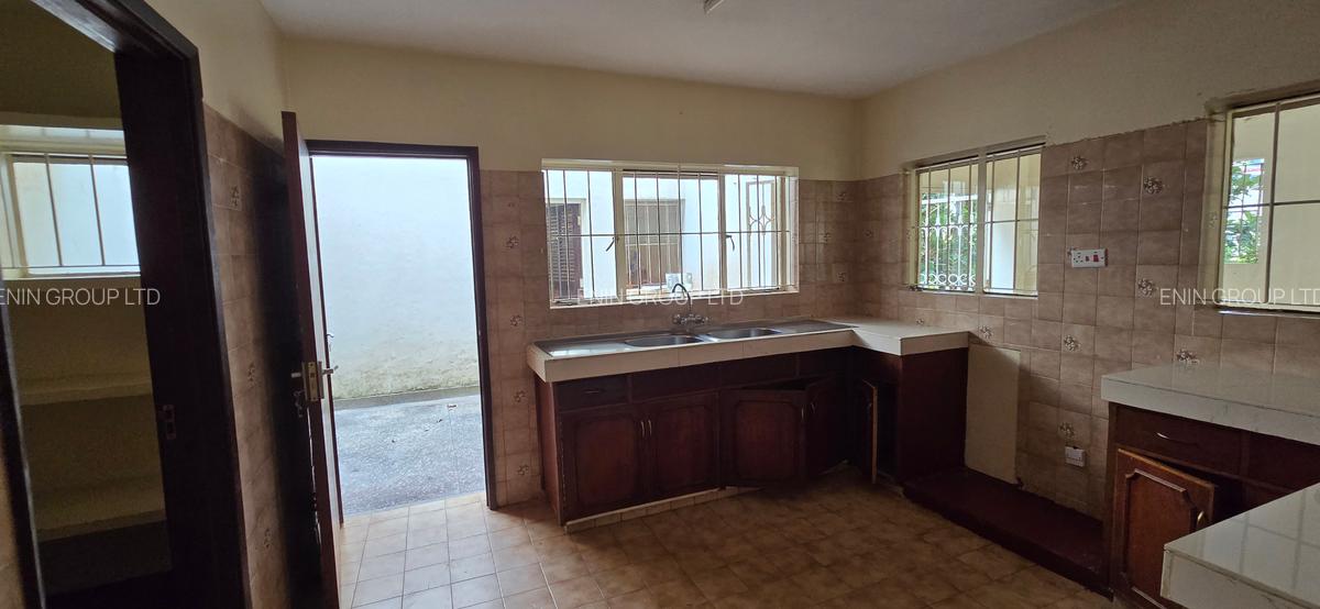 4 Bed Townhouse with En Suite at Peponi Rd - 6