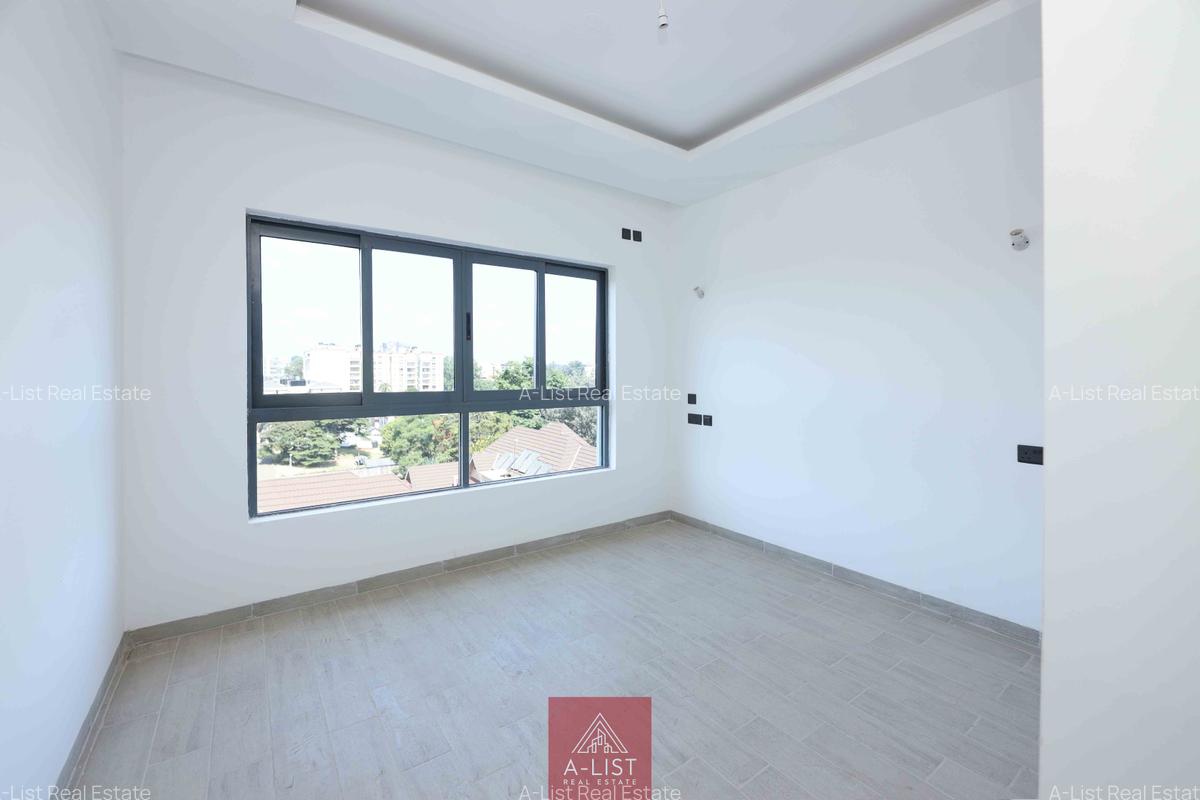 2 Bed Apartment with En Suite at Valley Arcade - 3