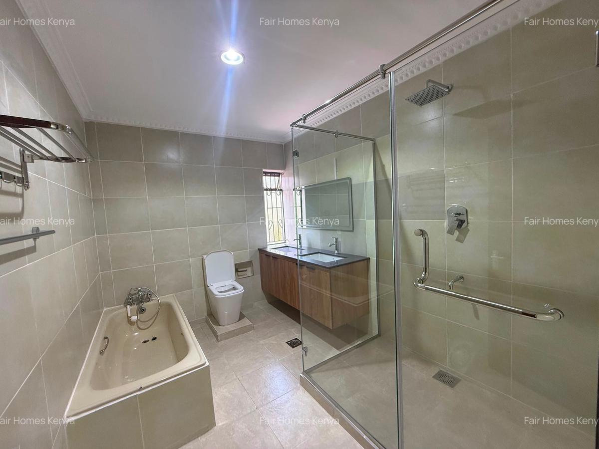 4 Bed Townhouse with En Suite at Lavington Green - 17