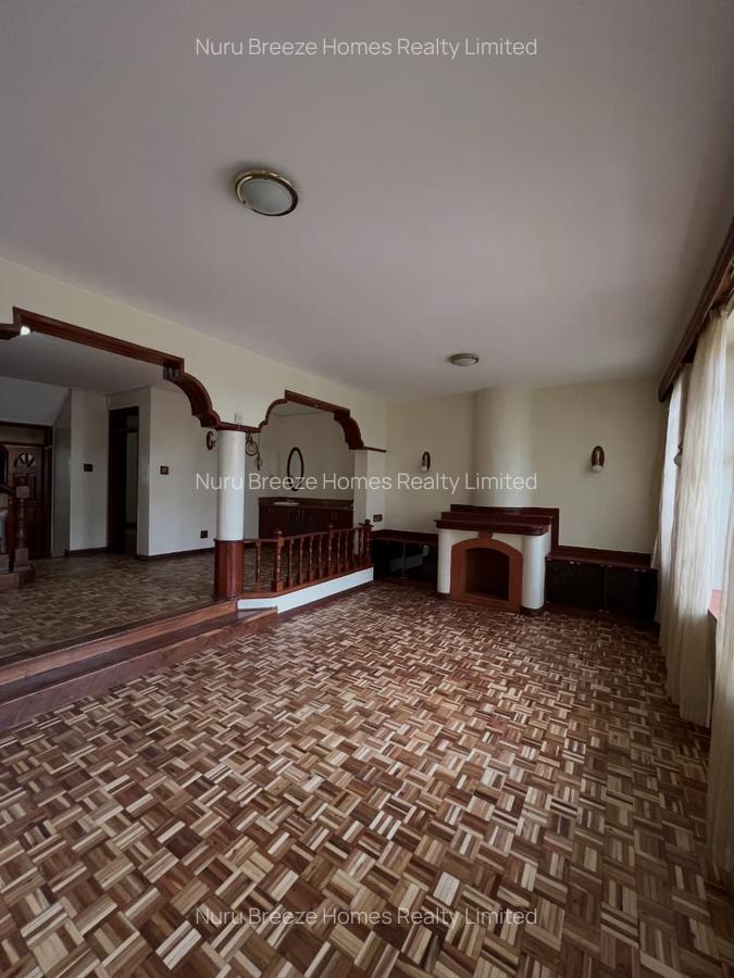 4 Bed Townhouse with En Suite in Lavington - 2