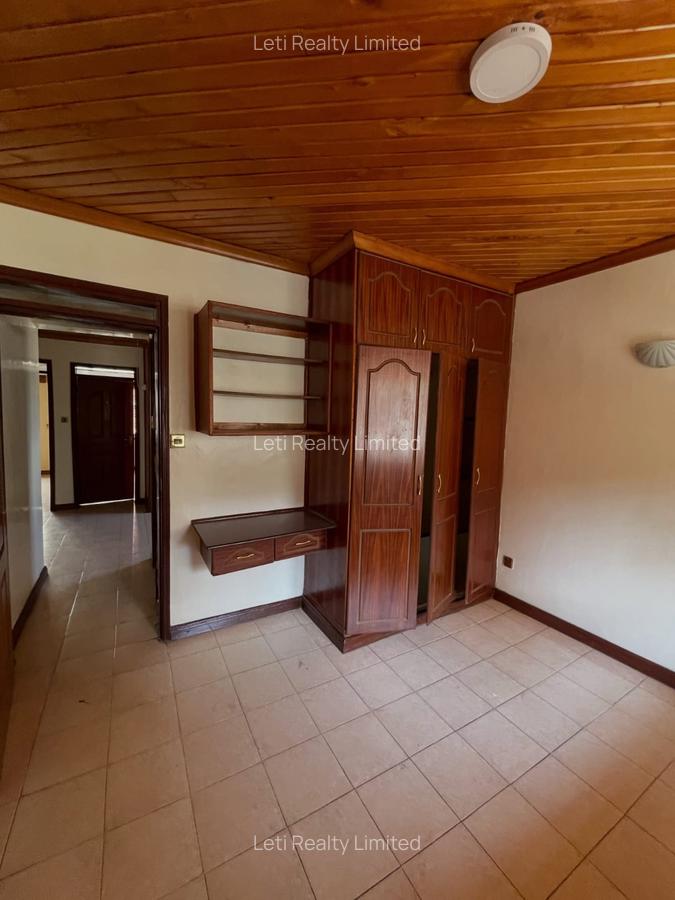 5 Bed Townhouse with En Suite in Lavington - 13