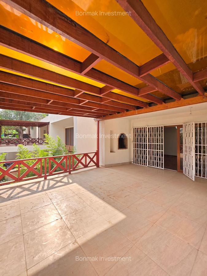 4 Bed Townhouse with En Suite at Lavington Green - 4