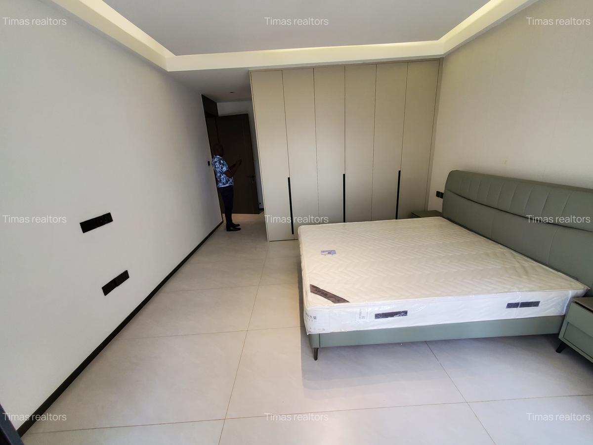 5 Bed Townhouse with En Suite at Lavington - 15