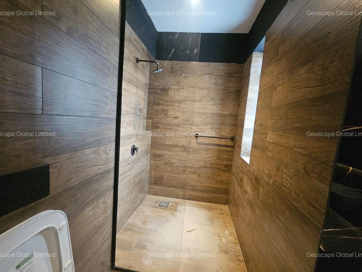 2 Bed Apartment with En Suite in Westlands Area - 3