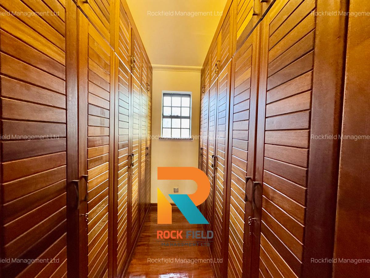 4 Bed Townhouse with En Suite at Peponi Road - 15