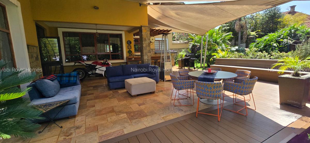 5 Bed House with En Suite at Mimosa Drive - 10