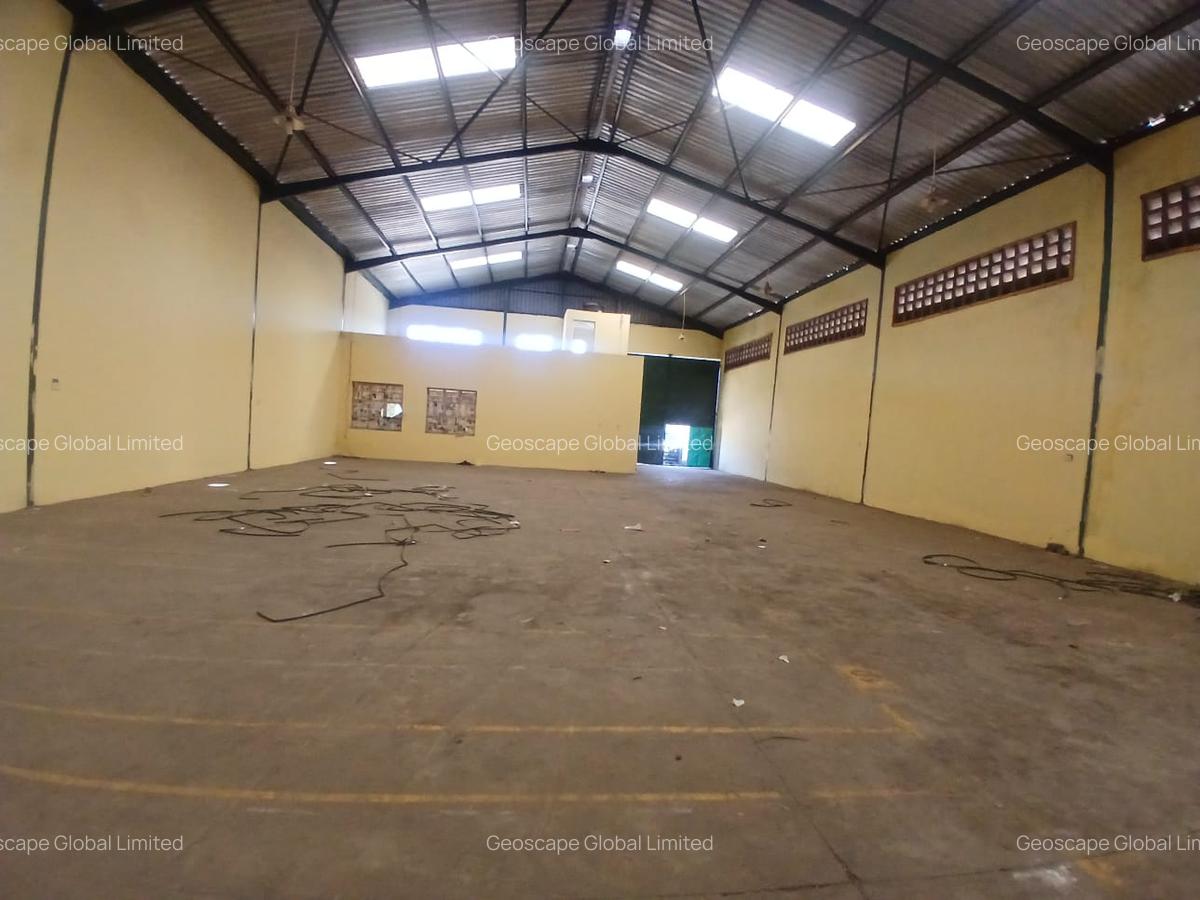 5,545 ft² Warehouse with Parking in Mlolongo - 2