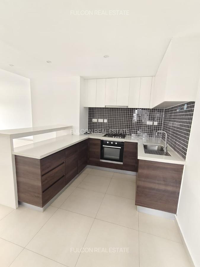 2 Bed Apartment with En Suite in Lavington - 5