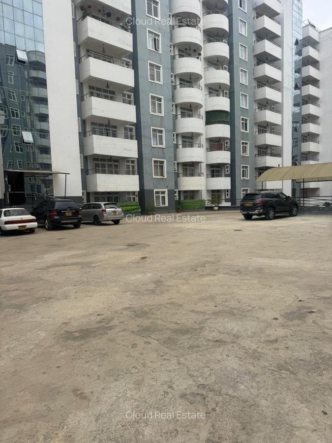 3 Bed Apartment with En Suite in Lavington - 1