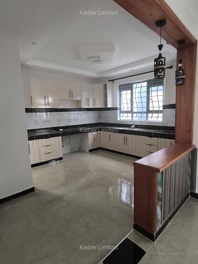 4 Bed Townhouse with En Suite in Ruiru - 2
