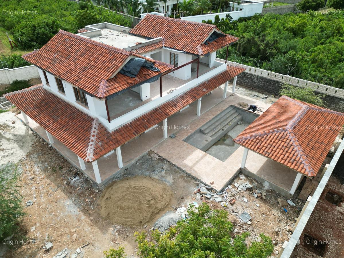 3 Bed Townhouse with En Suite at Diani - 2