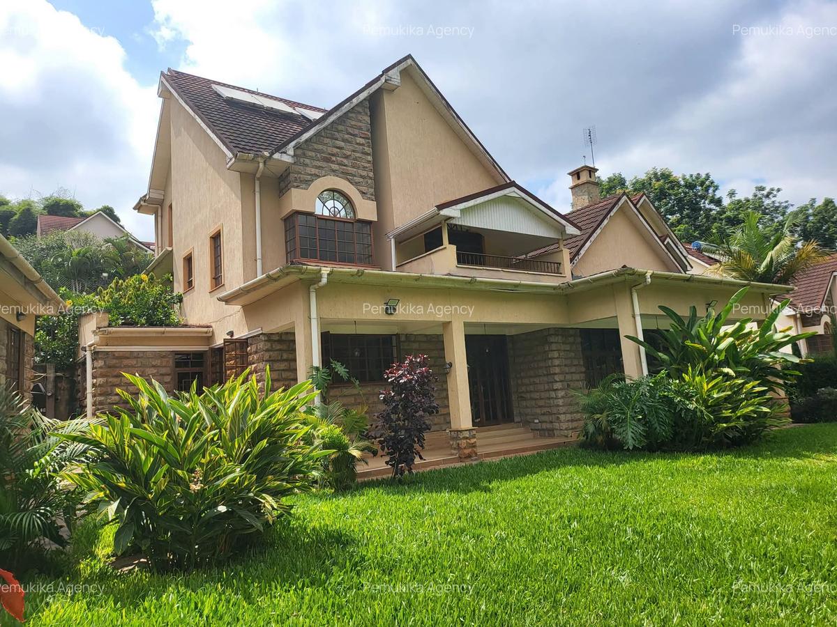 5 Bed Townhouse with En Suite in Rosslyn - 1