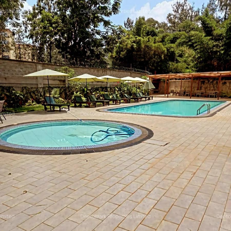 3 Bed Apartment with En Suite at Lavington - 2