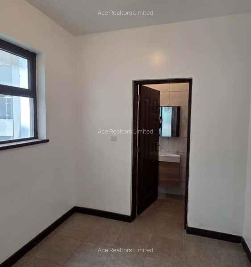 3 Bed Apartment with En Suite at City Park Avenue - 20