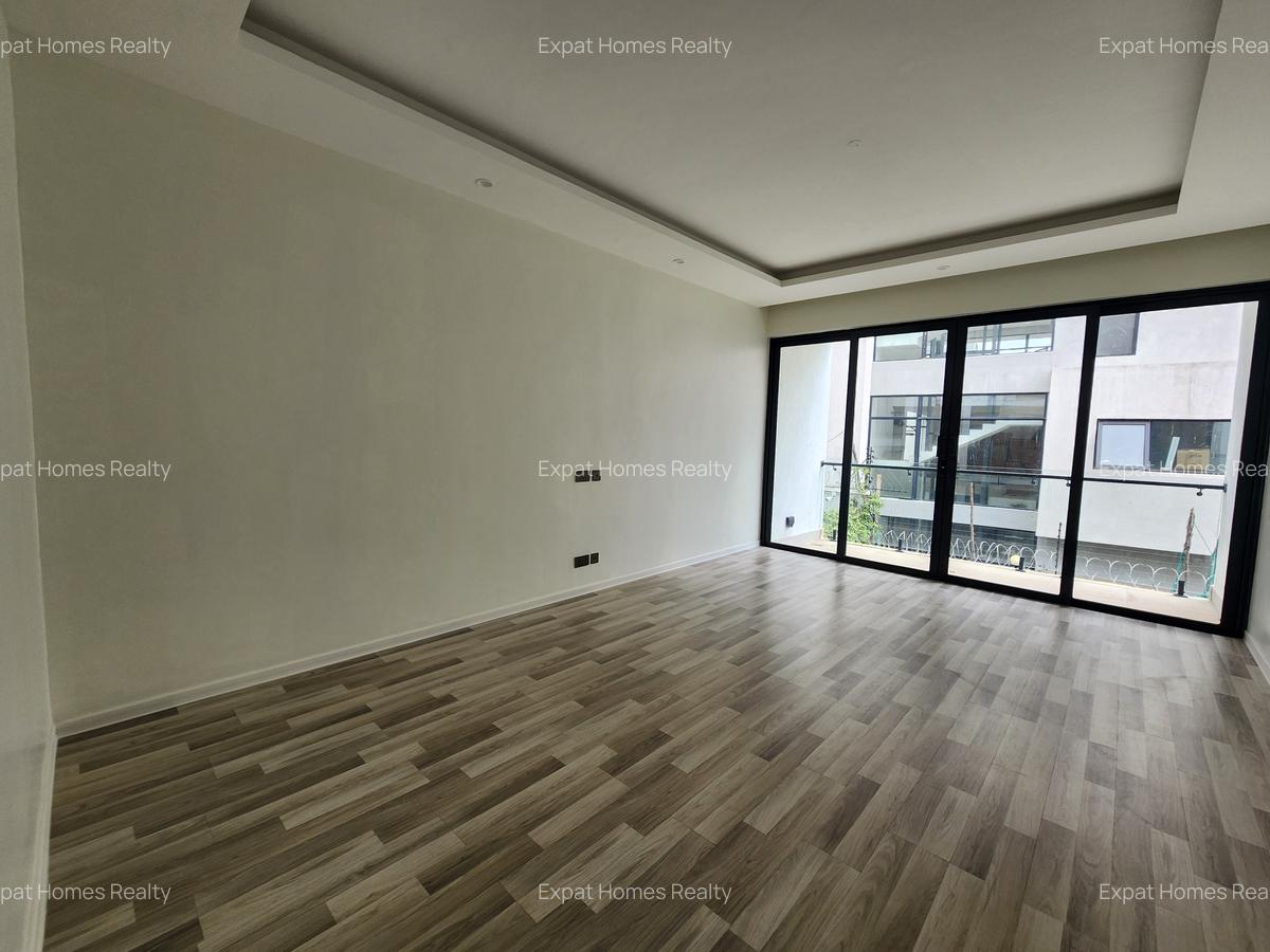4 Bed Villa with En Suite in Lavington - 9