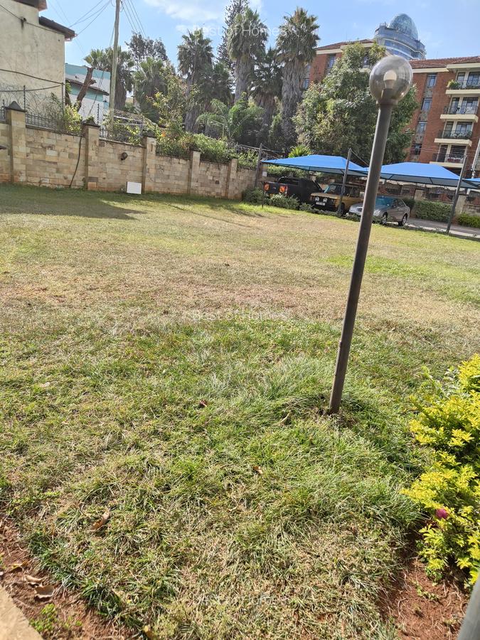 4 Bed Apartment with En Suite in Westlands Area - 12