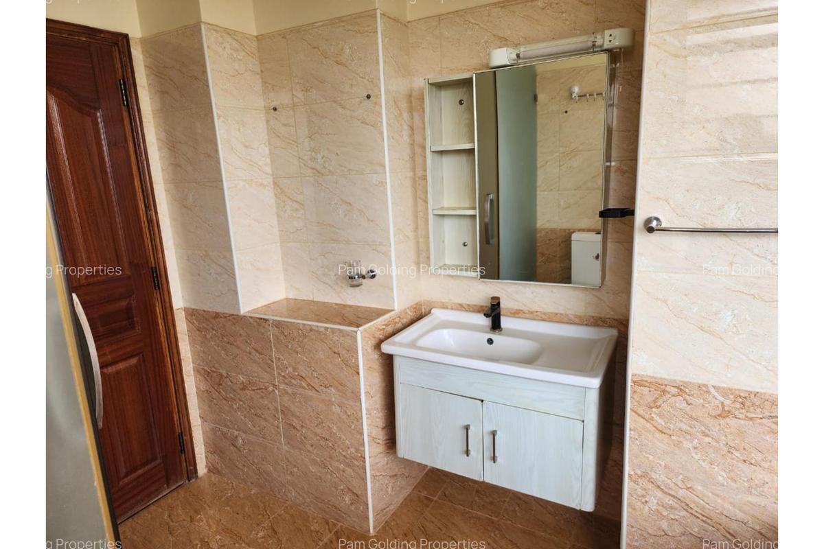 4 Bed House with En Suite at Runda Ridge - 7