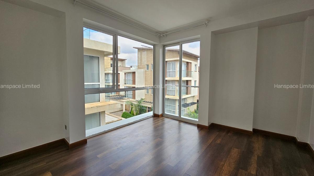 4 Bed Villa with En Suite in Lavington - 14