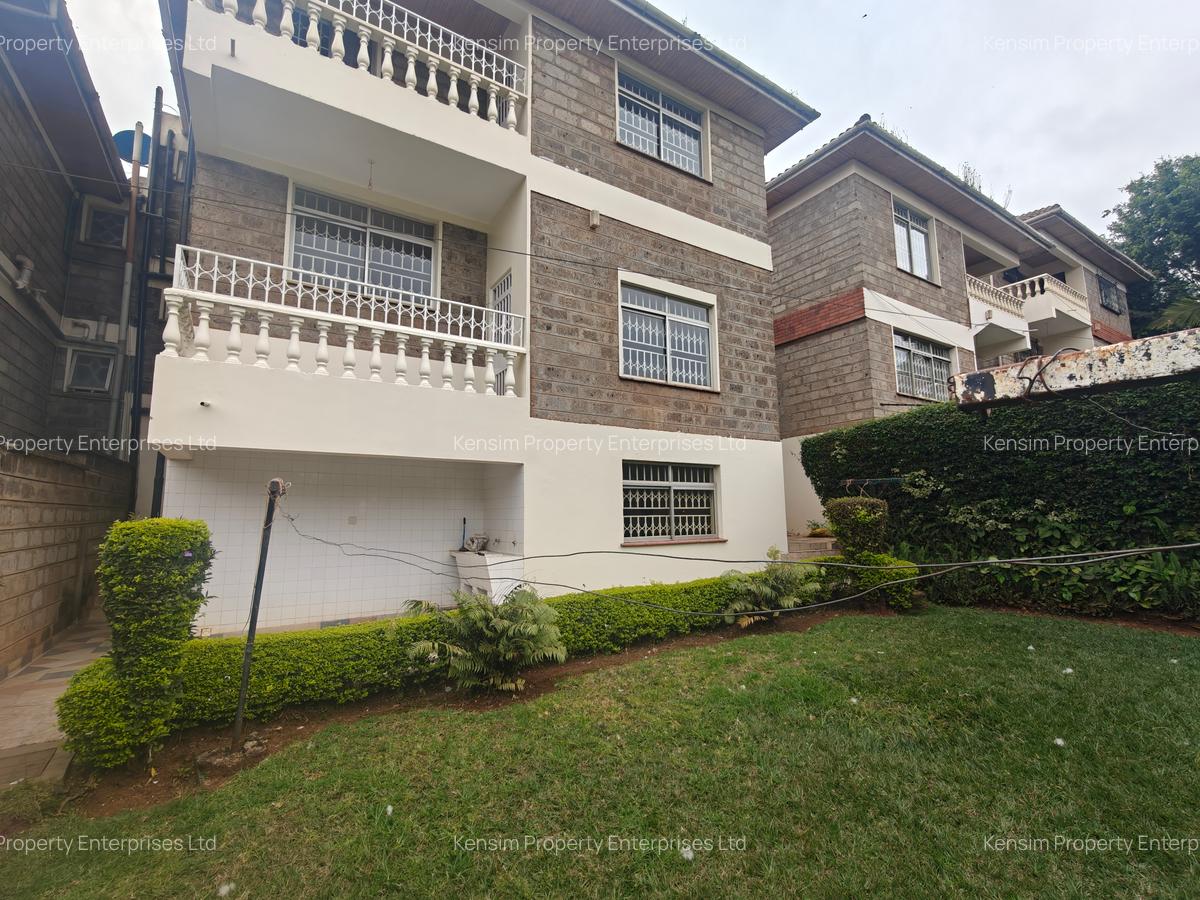 5 Bed Townhouse with En Suite in Lavington - 4
