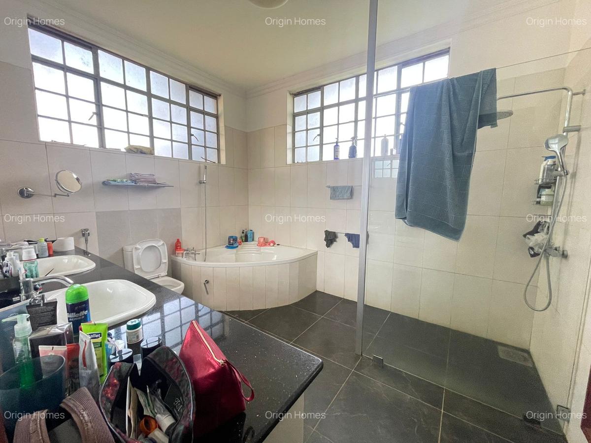 4 Bed House with En Suite at Loresho - 15