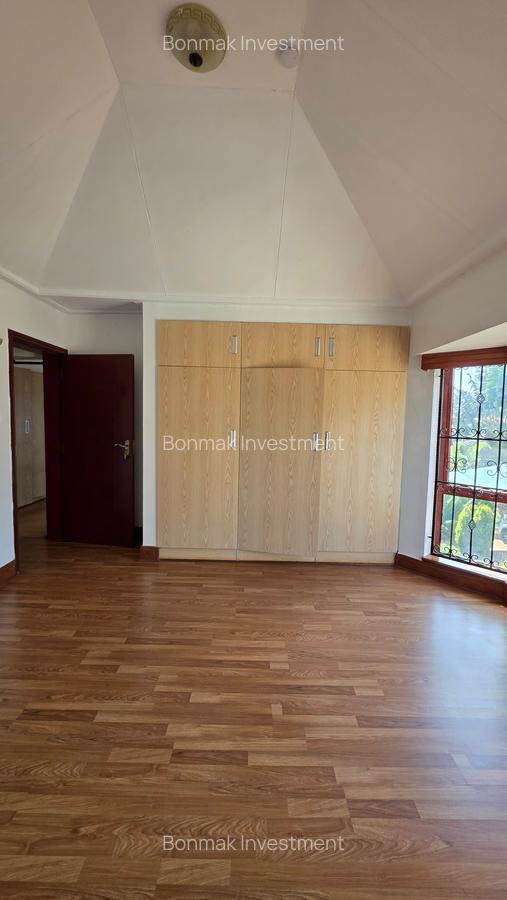 5 Bed Townhouse with En Suite at Runda Park - 13
