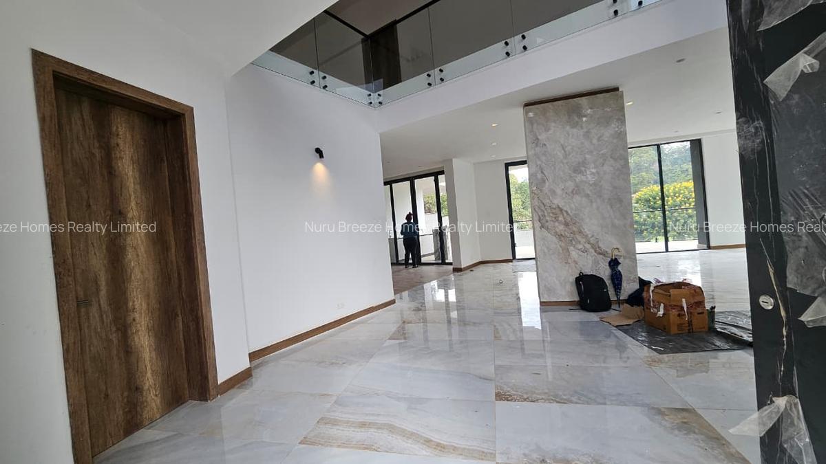 5 Bed House with En Suite in Nyari - 12