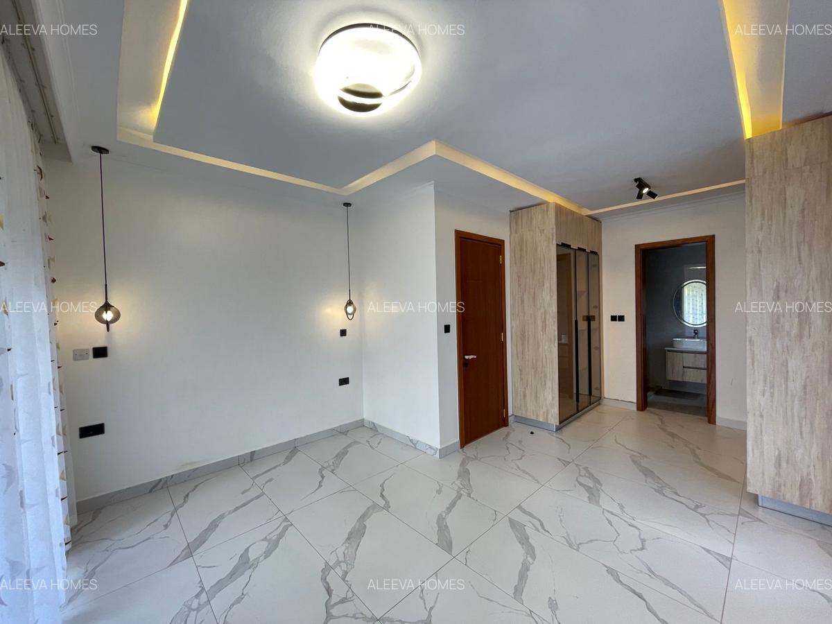4 Bed Villa with En Suite in Waiyaki Way - 15