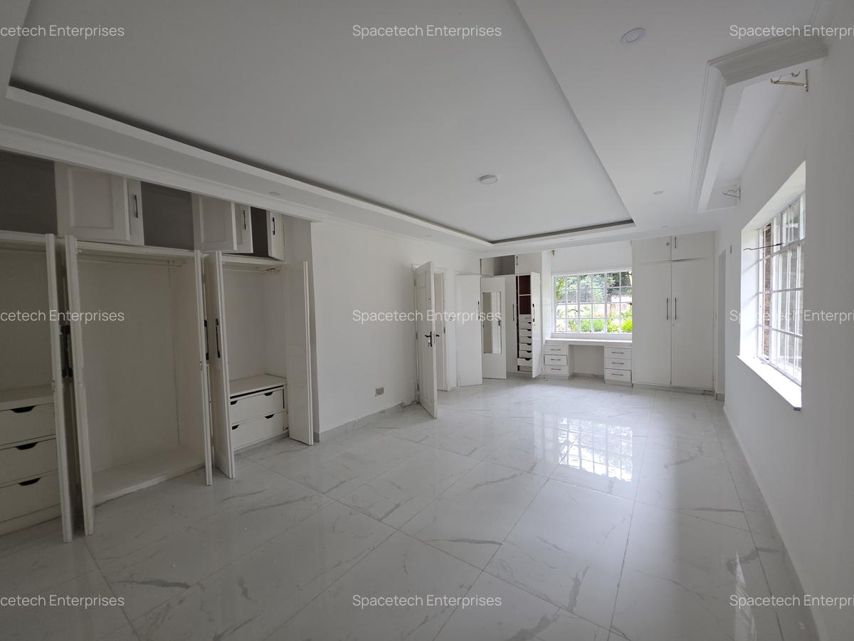3 Bed House with En Suite in Muthaiga - 11