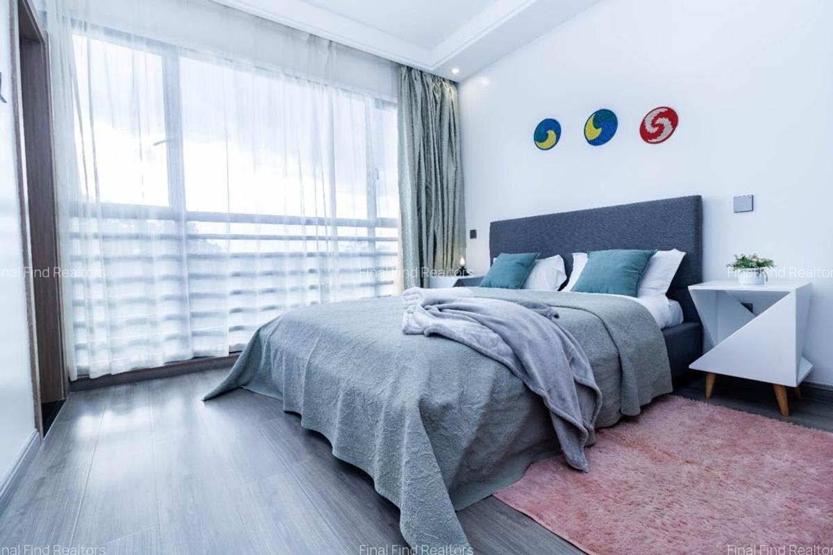Furnished 3 Bed Apartment with En Suite in Riverside - 17
